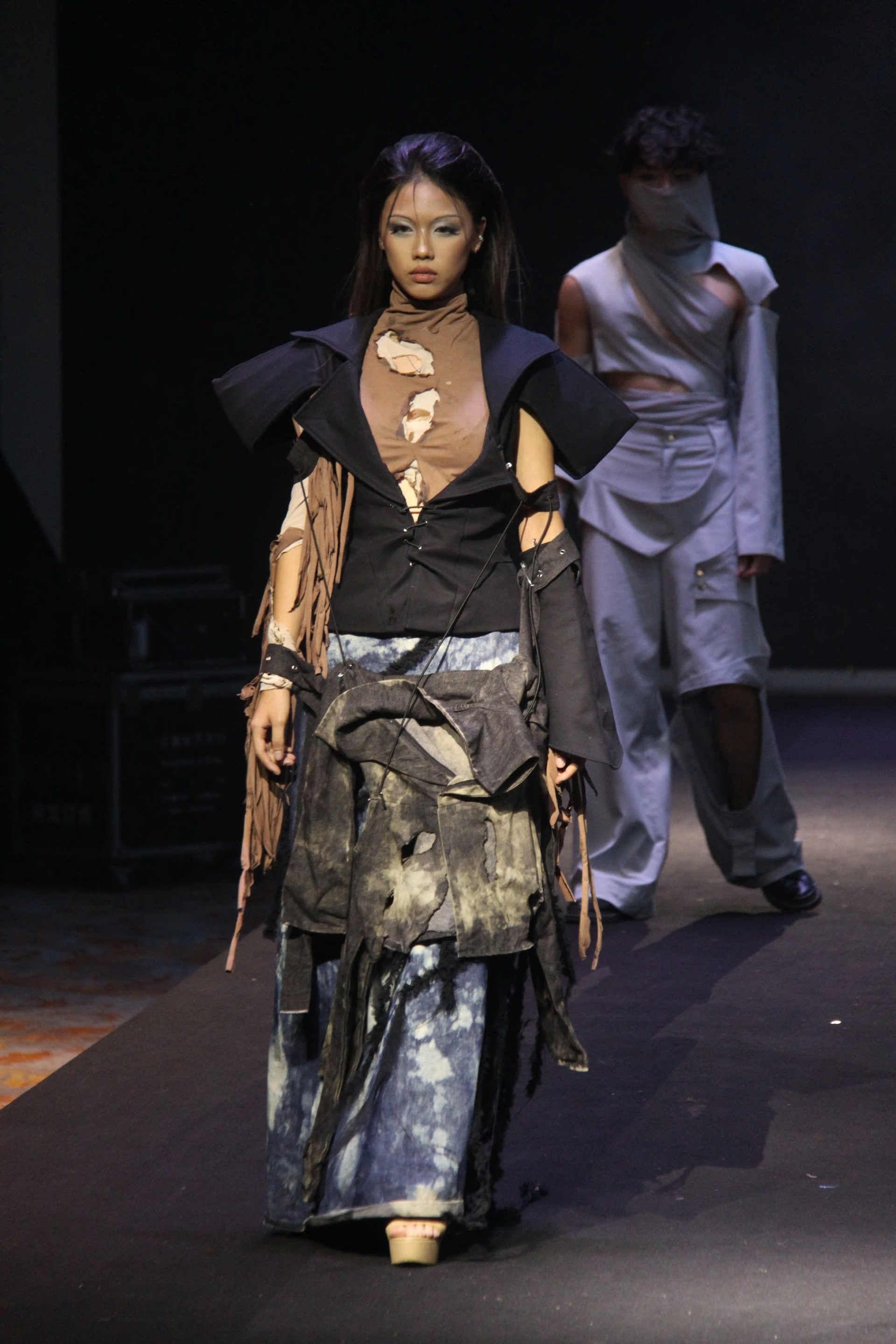 Gen Z Hà thành tổ chức show thời trang, tự thiết kế hơn 60 bộ váy áo - 9 Gen Z Hà thành tổ chức show thời trang, tự thiết kế hơn 60 bộ váy áo - 9