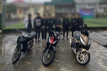 Khởi tố 6 thanh thiếu niên mang hung khí đi dọc đường chém người vô cớ