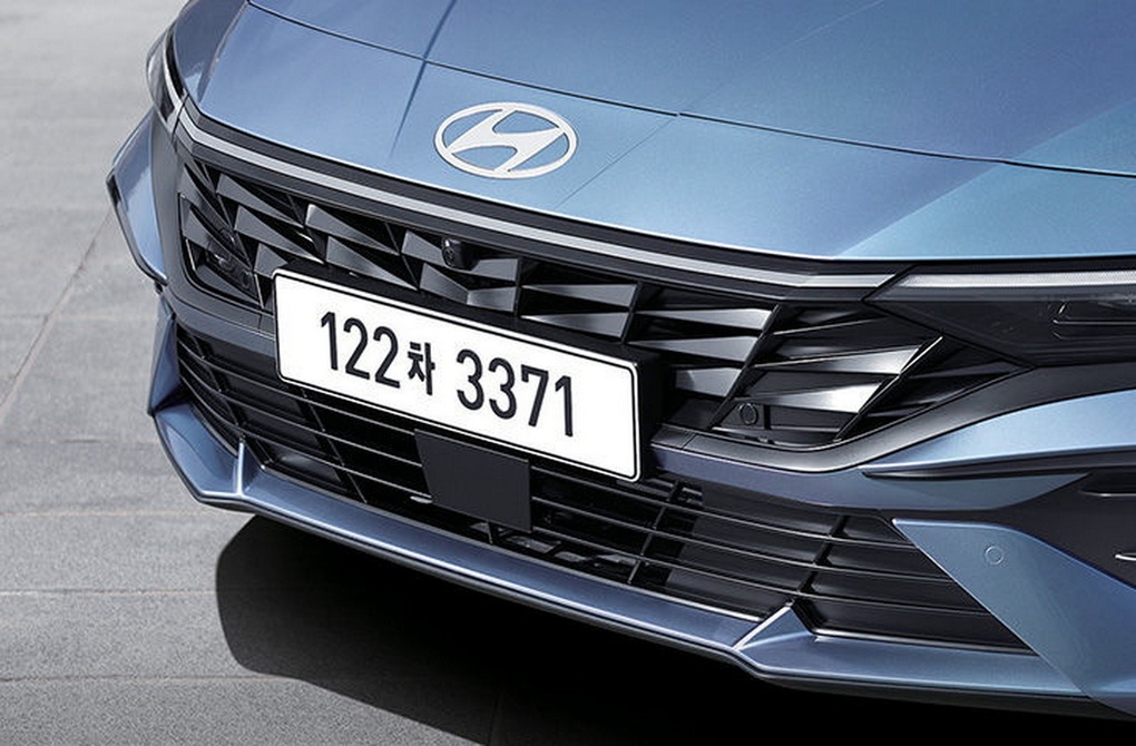 Hyundai Elantra 2024 có nhiều trang bị sẽ ghi điểm với khách Việt - 8 Hyundai Elantra 2024 có nhiều trang bị sẽ ghi điểm với khách Việt - 8