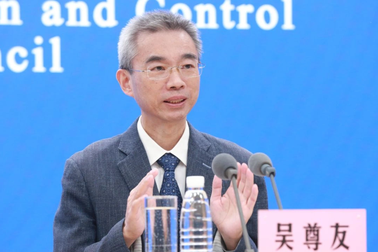 Dân Trung Quốc được khuyến cáo không chạm vào người nước ngoài