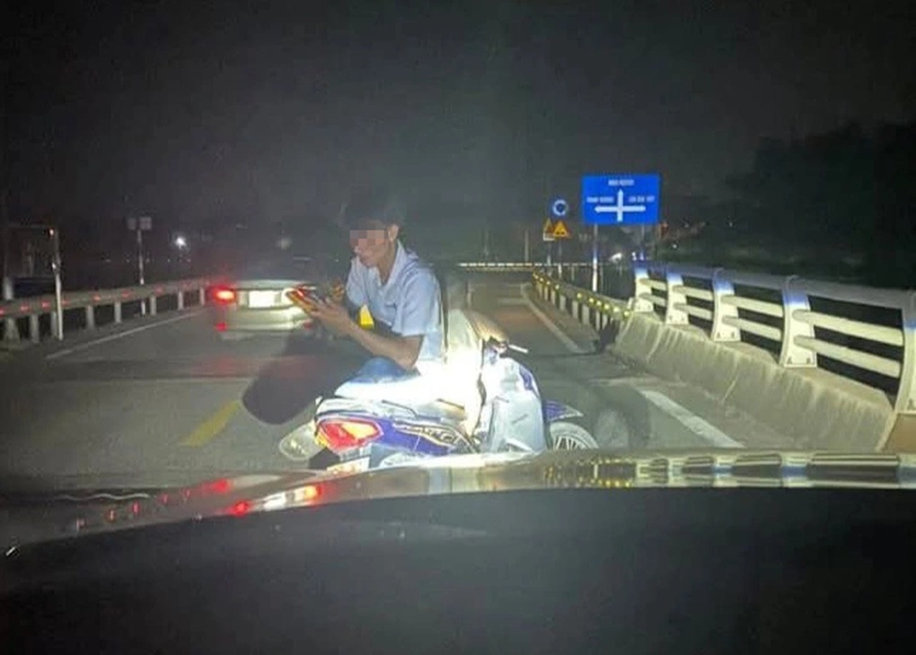 Xác minh thông tin tài xế ô tô bị chặn đường, yêu cầu chuyển tiền trong đêm - 1 Xác minh thông tin tài xế ô tô bị chặn đường, yêu cầu chuyển tiền trong đêm