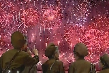 Bình Nhưỡng rực rỡ pháo hoa kỷ niệm ngày Chiến thắng