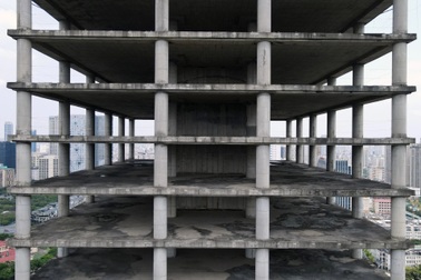 Tòa nhà văn phòng nghìn tỷ trơ khung trên "đất vàng" Thủ đô