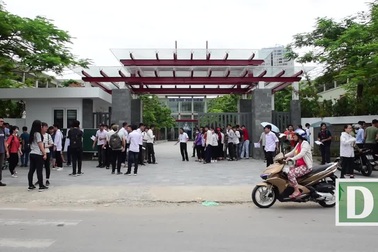 Gần 1 triệu thí sinh làm thủ tục dự thi THPT quốc gia 2018