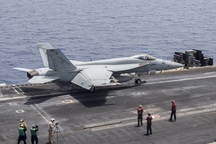 Máy bay Iran suýt đâm máy bay chiến đấu Mỹ tại vịnh Ba Tư