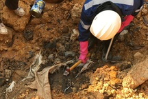 Hà Nội: Chủ tịch HTX môi trường đổ trộm chất thải nguy hại trên núi Sóc Sơn