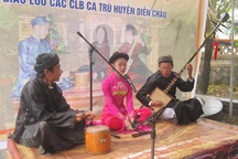 Hàng vạn người đội mưa khai hội Đền Cuông - Về với cội nguồn