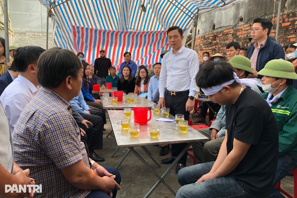 z4161678710348_ba78e5aa72192f78efe2c601bf5f266e.jpg tai nạn_thương tâm_nghi lộc_nghệ an.jpg