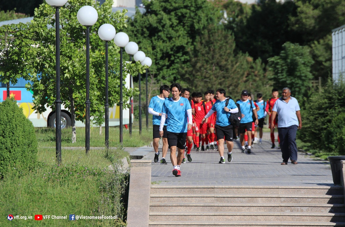 HLV Gong Oh Kyun chơi chiêu trước trận gặp U23 Hàn Quốc - 1