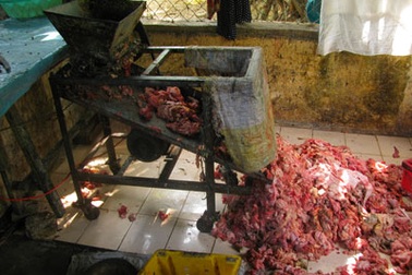 Phát hiện thêm 2 cơ sở chế biến hàng tấn mỡ bẩn