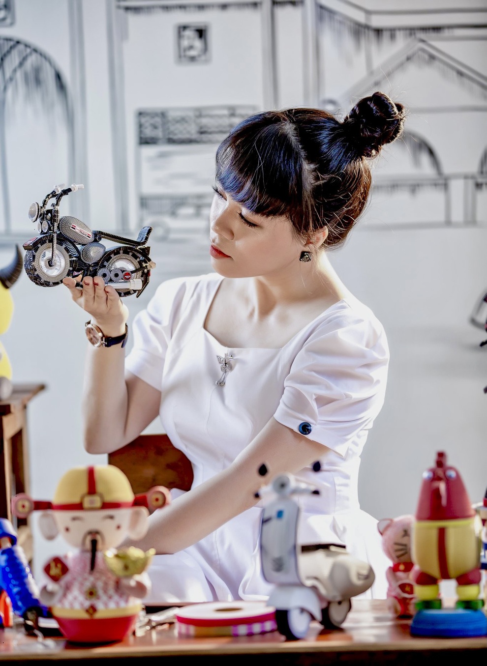 Người phụ nữ có biệt tài biến giấy thành tác phẩm tiền triệu - 7 Người phụ nữ có biệt tài biến giấy thành tác phẩm tiền triệu - 7