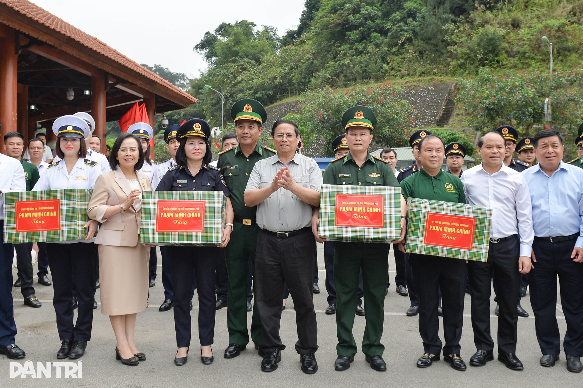 Ngày hoạt động bận rộn của Thủ tướng Phạm Minh Chính tại Lạng Sơn - 4 Ngày hoạt động bận rộn của Thủ tướng Phạm Minh Chính tại Lạng Sơn - 4