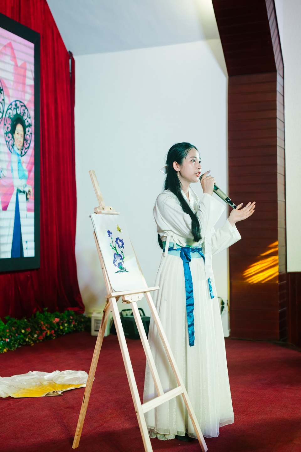 Nữ sinh xinh đẹp trổ tài ở vòng Bán kết Hoa khôi Đại học Huế 2020 - 12 Nữ sinh xinh đẹp trổ tài ở vòng Bán kết Hoa khôi Đại học Huế 2020 - 12