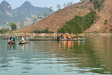 Lật thuyền do mưa bão ở Lai Châu, 2 người mất tích