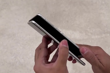 Mở hộp và cận cảnh smartphone màn hình gập Huawei Mate X3 vừa ra mắt