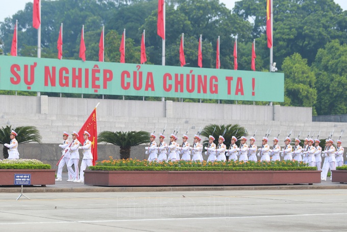 Lễ chào cờ sáng 2/9/2020 tại Quảng trường Ba Đình, trước Lăng Chủ tịch Hồ Chí Minh - Ảnh 10.