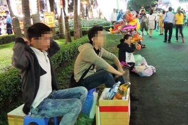 Thất nghiệp, cử nhân “trốn” Tết gia đình