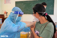 Vaccine trong tháng 10: Mới nhận được 20% so với kế hoạch