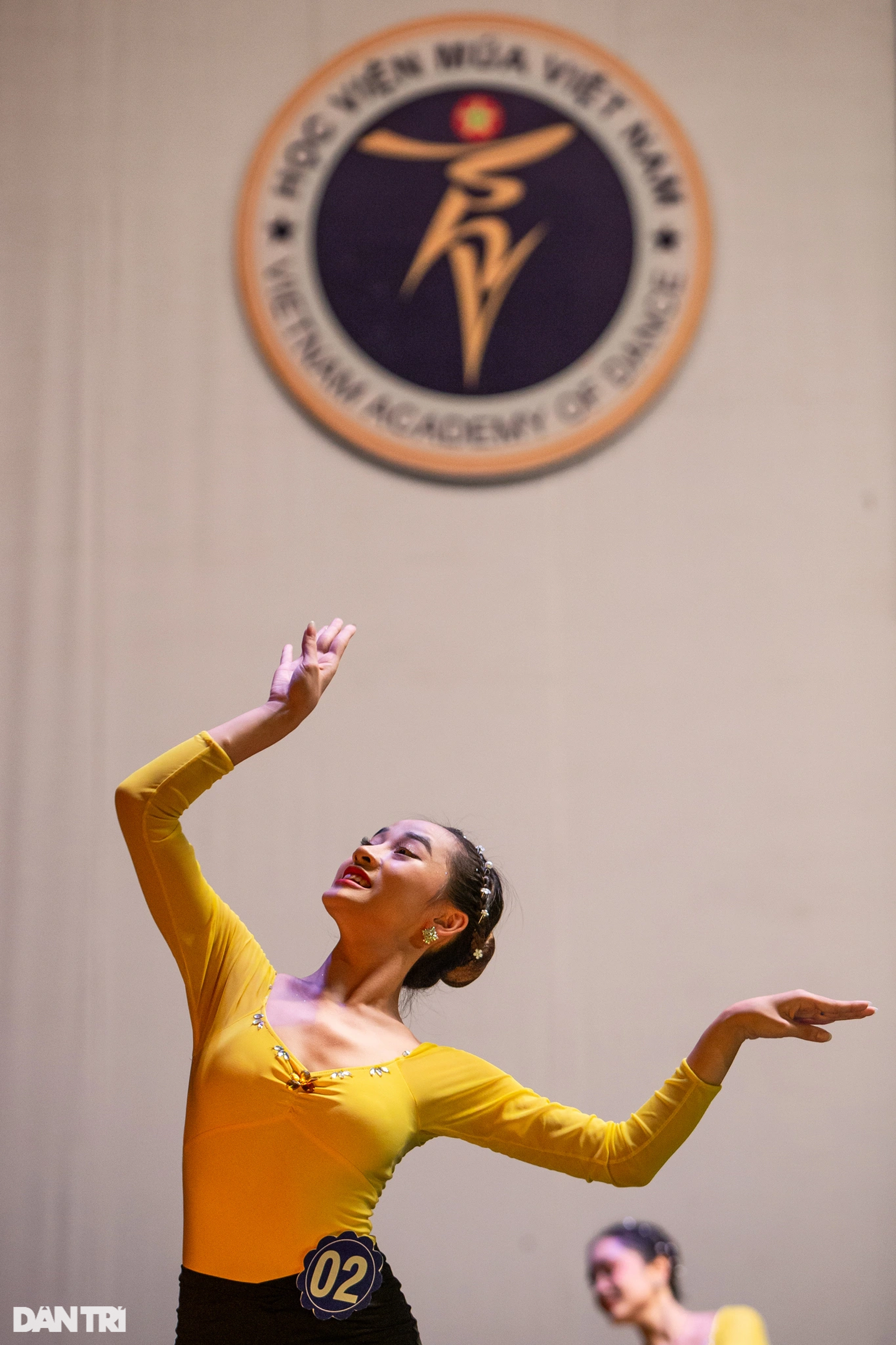 Ngắm nữ sinh trường Múa biểu diễn ballet trong kỳ thi tốt nghiệp - 8 Ngắm nữ sinh trường Múa biểu diễn ballet trong kỳ thi tốt nghiệp - 8