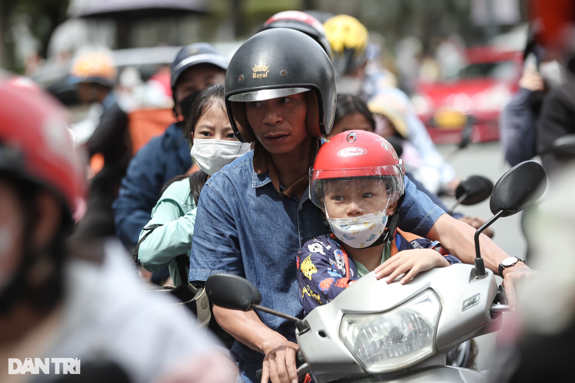 Thảo Cầm Viên Sài Gòn đông nghịt người trong ngày 2/9 - 2 Thảo Cầm Viên Sài Gòn đông nghịt người trong ngày 2/9 - 2