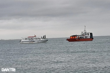 Đã tìm thấy thêm 2 thi thể trong vụ lật ca nô ở biển Cửa Đại