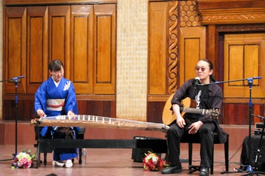 Ấn tượng với màn trình diễn của hai nghệ sĩ Nhật Bản