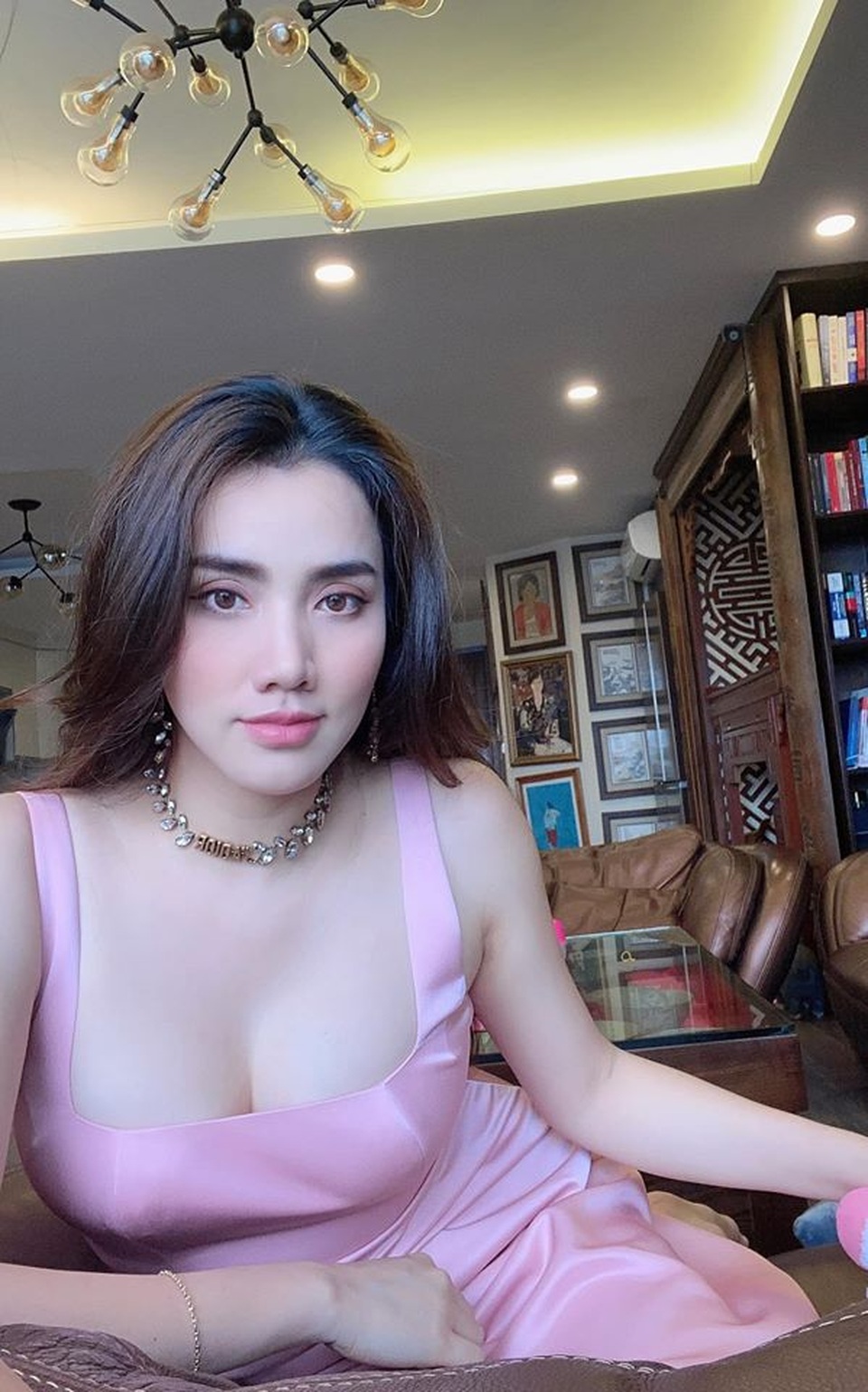 Bi hài chuyện sao Việt tăng cân vù vù mùa dịch vì ăn uống quá đà - 10 Bi hài chuyện sao Việt tăng cân vù vù mùa dịch vì ăn uống quá đà - 10