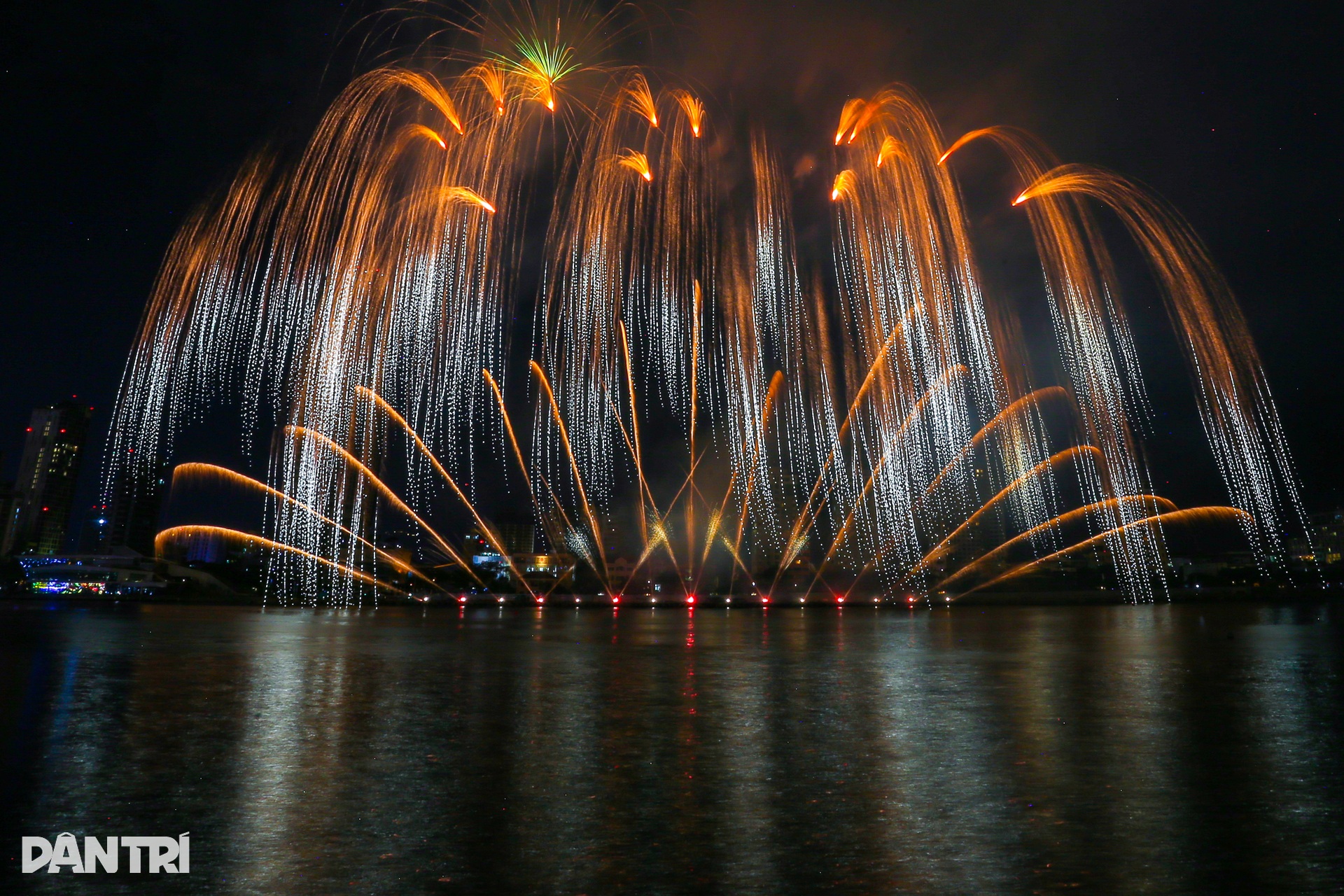 Màn trình diễn đỉnh cao của Việt Nam - Phần Lan tại Lễ hội pháo hoa - 7