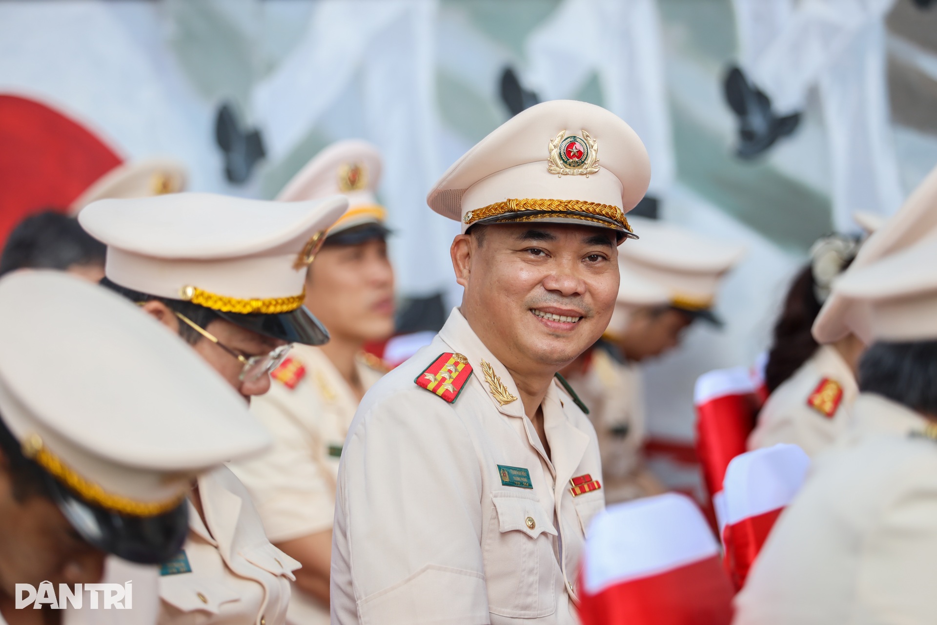 Công an TPHCM vinh danh điển hình tiên tiến, khánh thành bích họa kỷ lục - 5 Công an TPHCM vinh danh điển hình tiên tiến, khánh thành bích họa kỷ lục - 5
