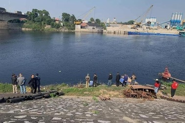 Bộ Tài nguyên chỉ đạo "nóng bỏng" giải cứu sông Cầu đang "giãy chết"