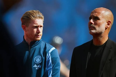HLV Pep Guardiola bật khóc khi chia tay Kevin De Bruyne