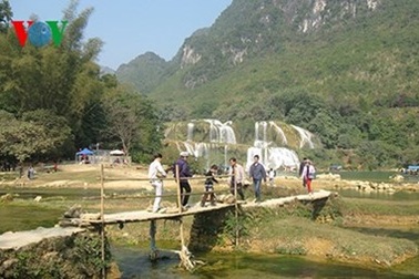 Việt Nam-Trung Quốc chính thức ký kết Hiệp định về thác Bản Giốc