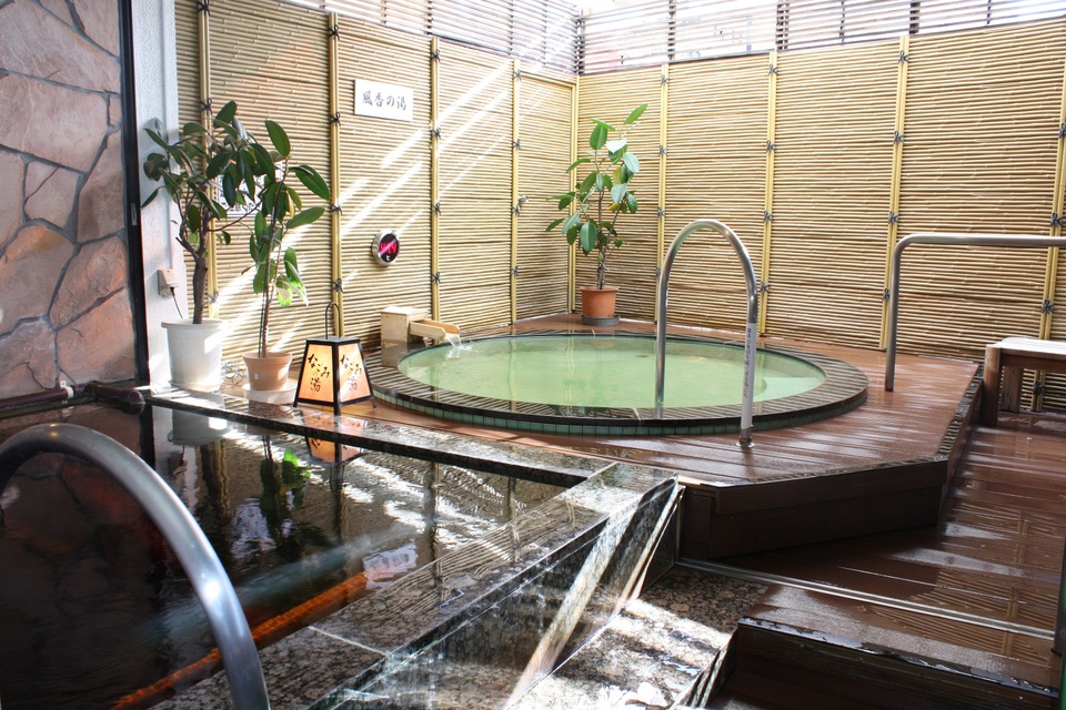Onsen nước đen - dòng nước của những làn da đẹp - 2 Onsen nước đen - dòng nước của những làn da đẹp - 2