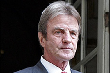 Chân dung tân Ngoại trưởng Pháp 