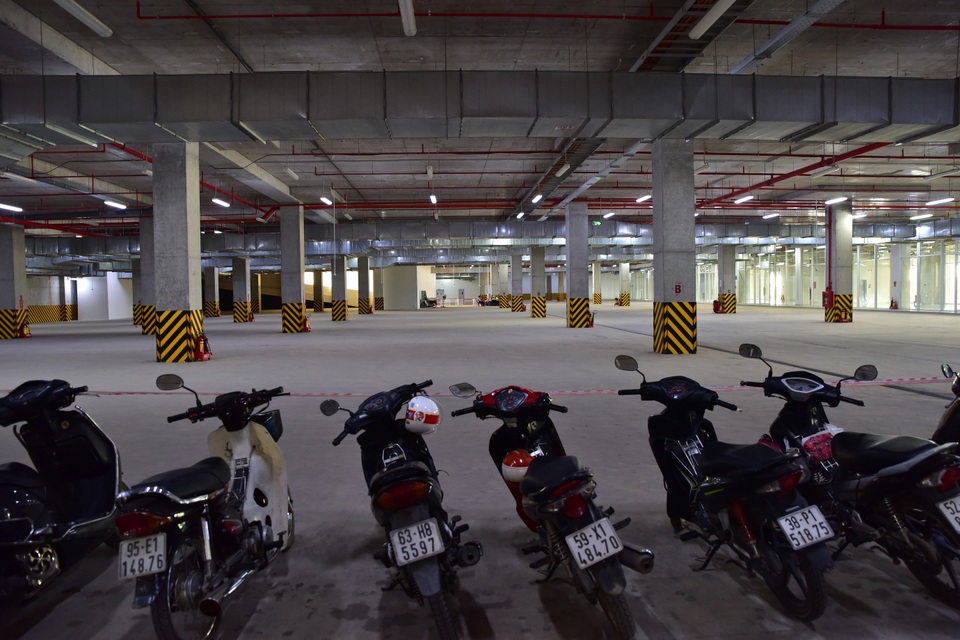 Bến xe hiện đại nhất Việt Nam đìu hiu vắng khách sau 5 tháng hoạt động - 12 Bến xe hiện đại nhất Việt Nam đìu hiu vắng khách sau 5 tháng hoạt động - 12