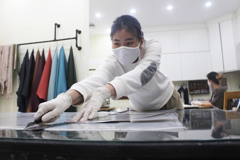 Làm 6000 “tai giả” giúp y, bác sĩ giảm đau, nhức vì đeo khẩu trang liên tục - 1 Làm 6000 “tai giả” giúp y, bác sĩ giảm đau, nhức vì đeo khẩu trang liên tục - 1