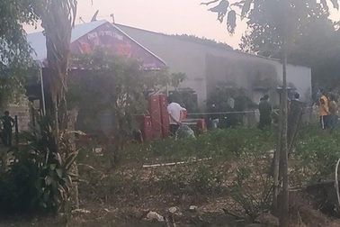 Nghi án hai mẹ con bắn chết cha