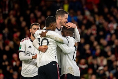 Weghorst lần đầu "nổ súng", Man Utd rộng cửa vào chung kết Carabao Cup