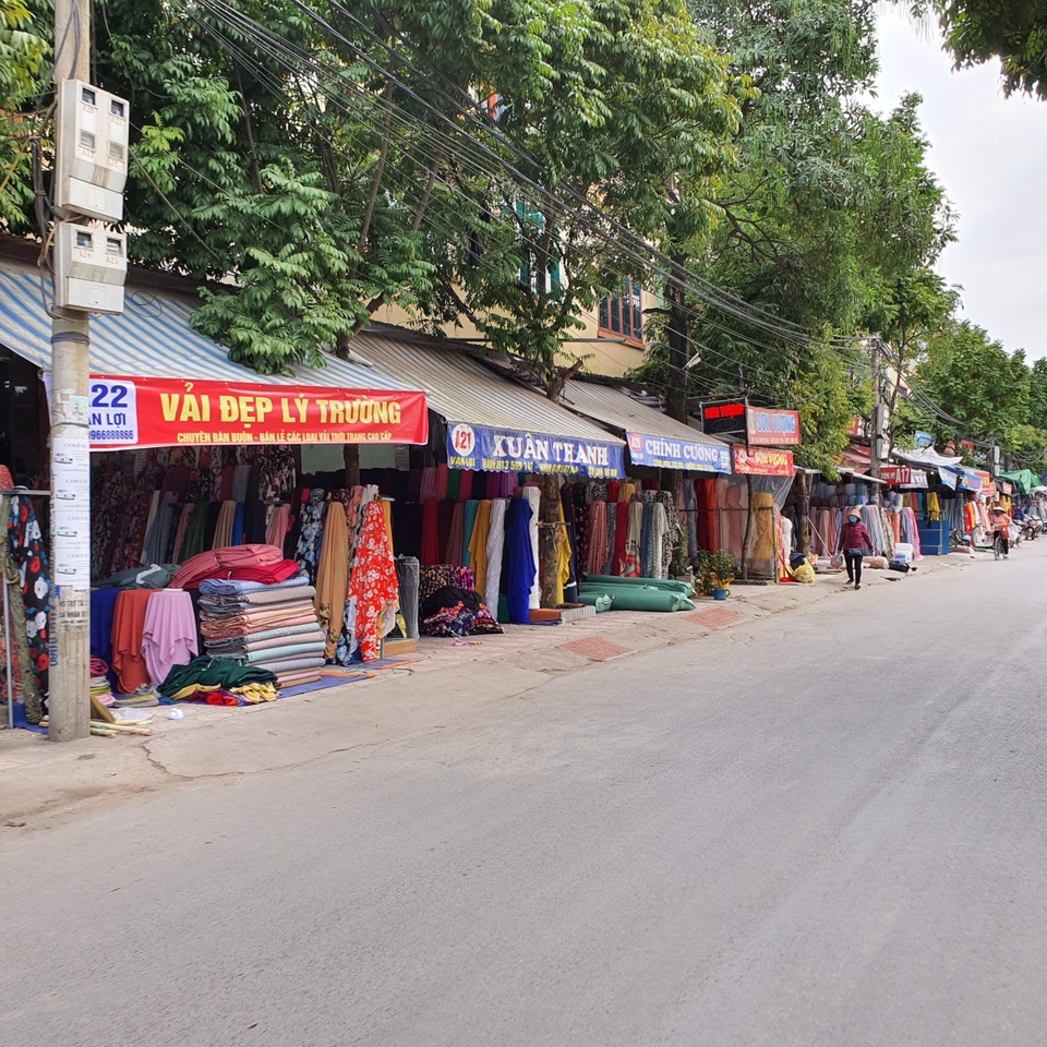 Chợ Ninh Hiệp: Tiểu thương than, mở mắt là lỗ 4 triệu đồng vì dịch corona - 5 Chợ Ninh Hiệp: Tiểu thương than, mở mắt là lỗ 4 triệu đồng vì dịch corona - 5