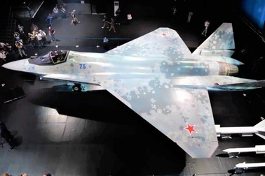 So sánh tiêm kích Checkmate của Nga và F-35 của Mỹ