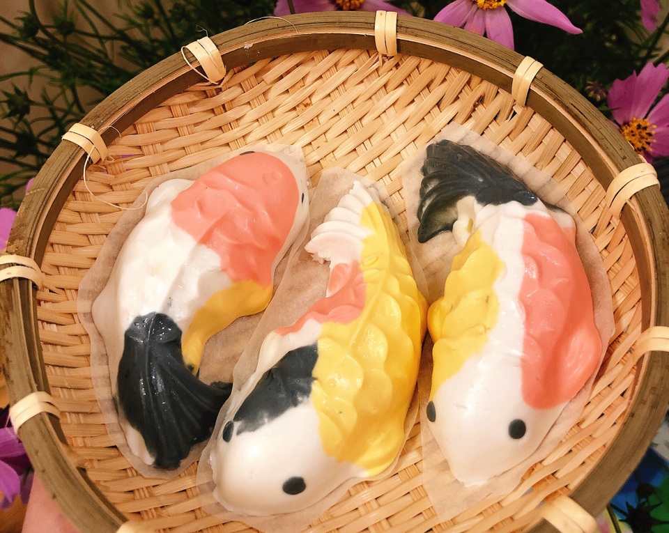 Độc đáo cá chép bánh trôi bơi tung tăng trước Tết ông Công ông Táo - 1 Độc đáo cá chép bánh trôi bơi tung tăng trước Tết ông Công ông Táo - 1