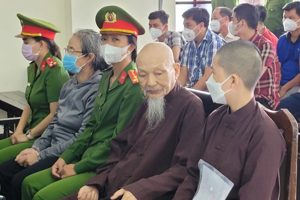 Hoãn phiên tòa xét xử nhóm người ở Tịnh thất Bồng Lai - 2 Hoãn phiên tòa xét xử nhóm người ở Tịnh thất Bồng Lai - 2