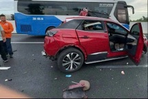 Thông tin chính thức vụ ô tô con bị vò nát trên cao tốc Hà Nội - Hải Phòng