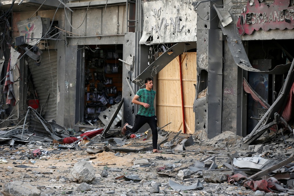 Israel dồn quân đến biên giới, chiến sự Gaza nóng rực - 1 Israel dồn quân đến biên giới, chiến sự Gaza nóng rực - 1