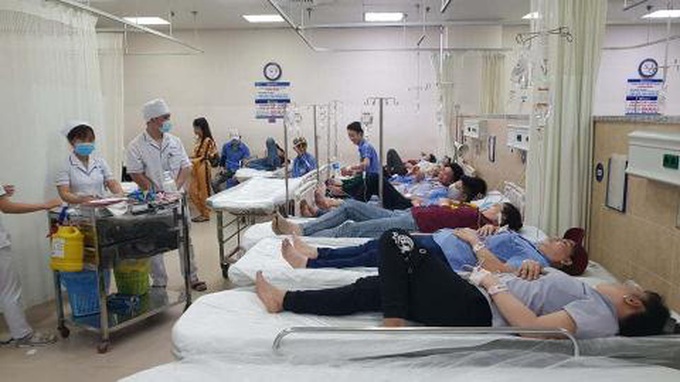 Đồng Nai: Hơn 100 công nhân nhập viện cấp cứu sau bữa cơm tối ở công ty - Ảnh 2. Đồng Nai: Hơn 100 công nhân nhập viện cấp cứu sau bữa cơm tối ở công ty - Ảnh 2.