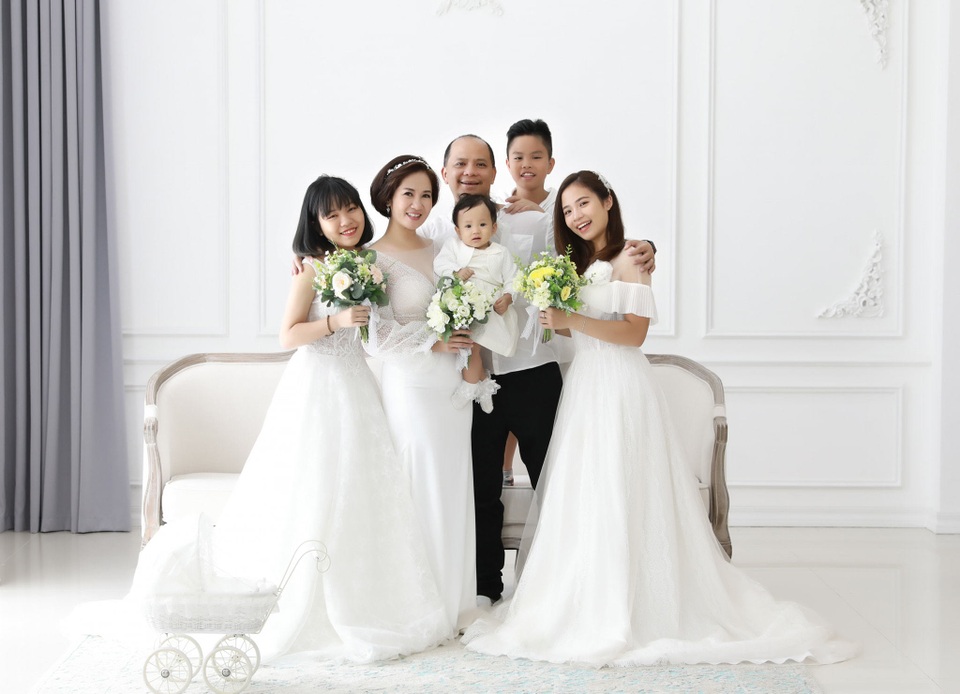 Cặp diễn viên nổi tiếng có 4 con chung từng nộp đơn ly hôn bất thành - 1 Cặp diễn viên nổi tiếng có 4 con chung từng nộp đơn ly hôn bất thành - 1