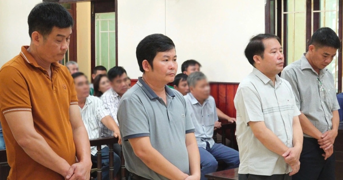 Cựu giám đốc trung tâm đăng kiểm cùng đồng phạm lĩnh án vì nhận hối lộ