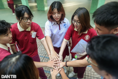 Đằng sau cuộc tranh luận về đề thi văn