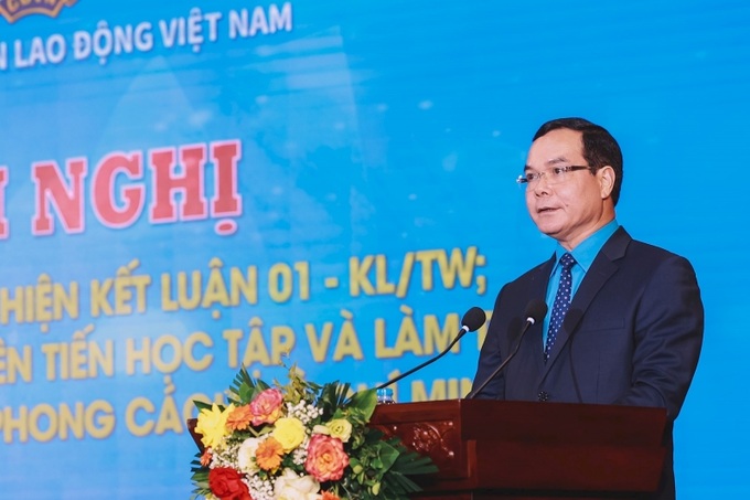 Chủ tịch Tổng LĐLĐ Việt Nam Nguyễn Đình Khang: Việc học tập và làm theo tư tưởng, đạo đức, phong cách Hồ Chí Minh đã được các cấp công đoàn cụ thể hóa trong từng hoạt động.