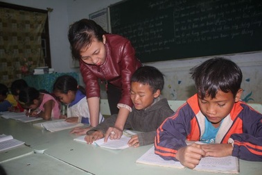 Kon Tum: 34 trường tạm hoãn lễ khai giảng vì mưa lớn, sạt lở nguy hiểm